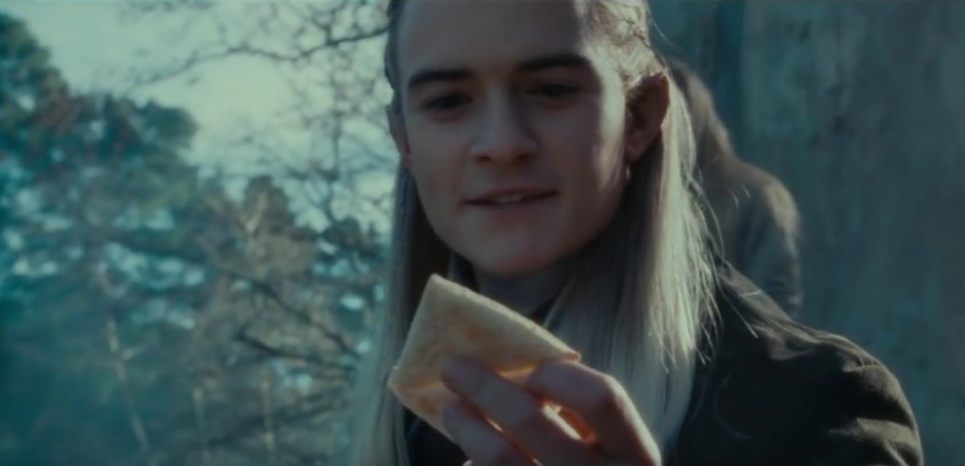 Non ceci n'est pas un samoussa, mais du Lembas, le pain elfique très nutritionnel utilisé par les héros de l'histoire du "Seigneur des anneaux" (J. R.R. Tolkien) lors de leur périple.